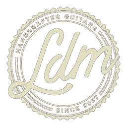 Sello de LDM Guitars — Handcrafted guitars since 2007